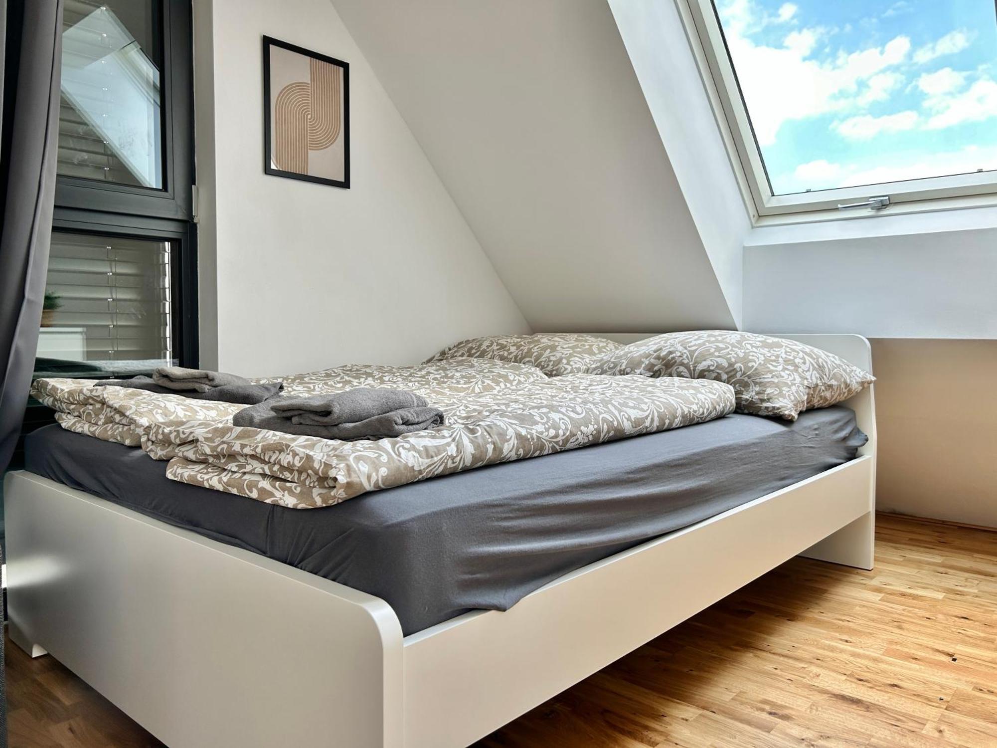 Modern Apartment With Balcony & Free Parking - Nearby Metro Wien Eksteriør billede