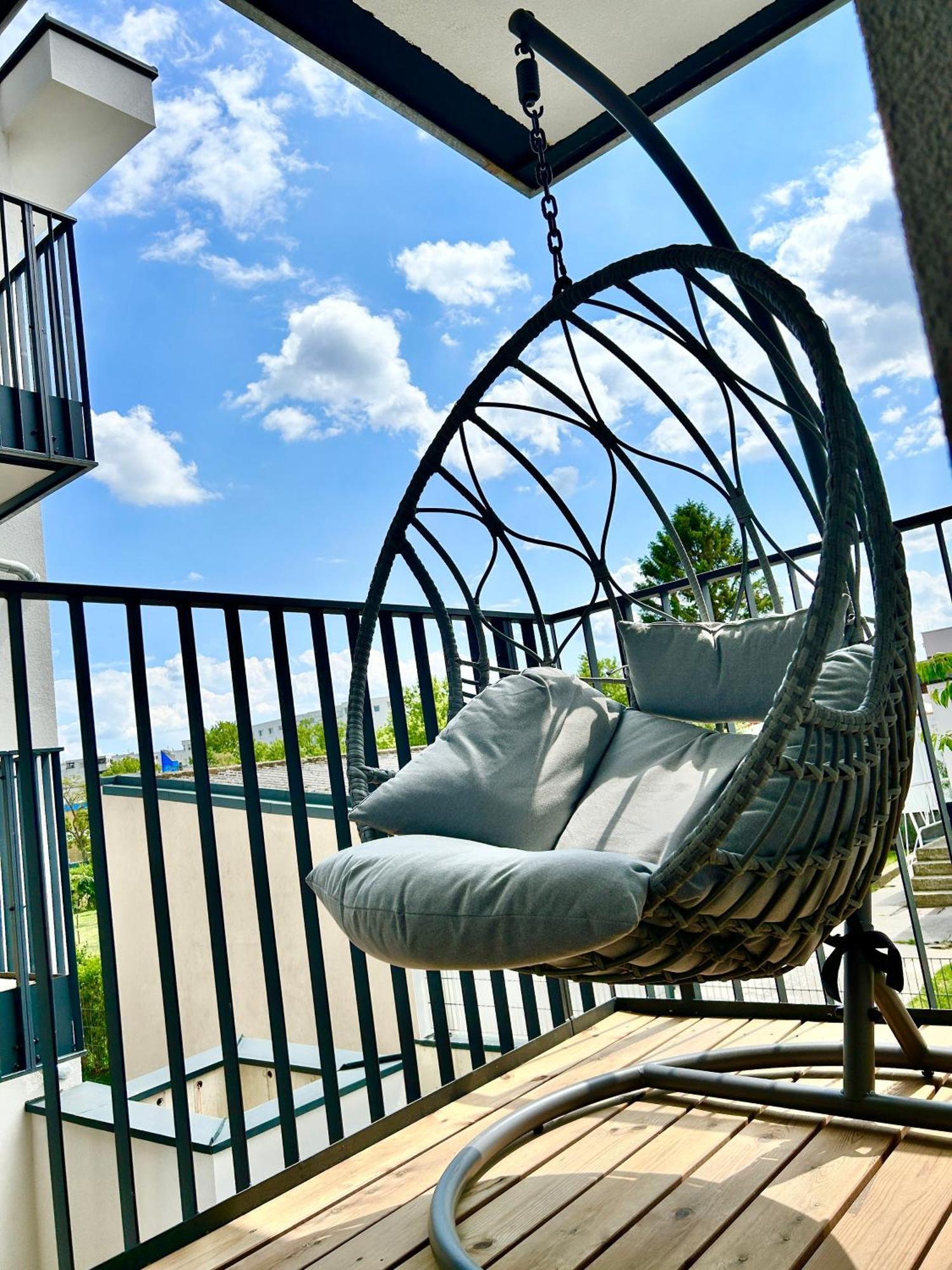 Modern Apartment With Balcony & Free Parking - Nearby Metro Wien Eksteriør billede