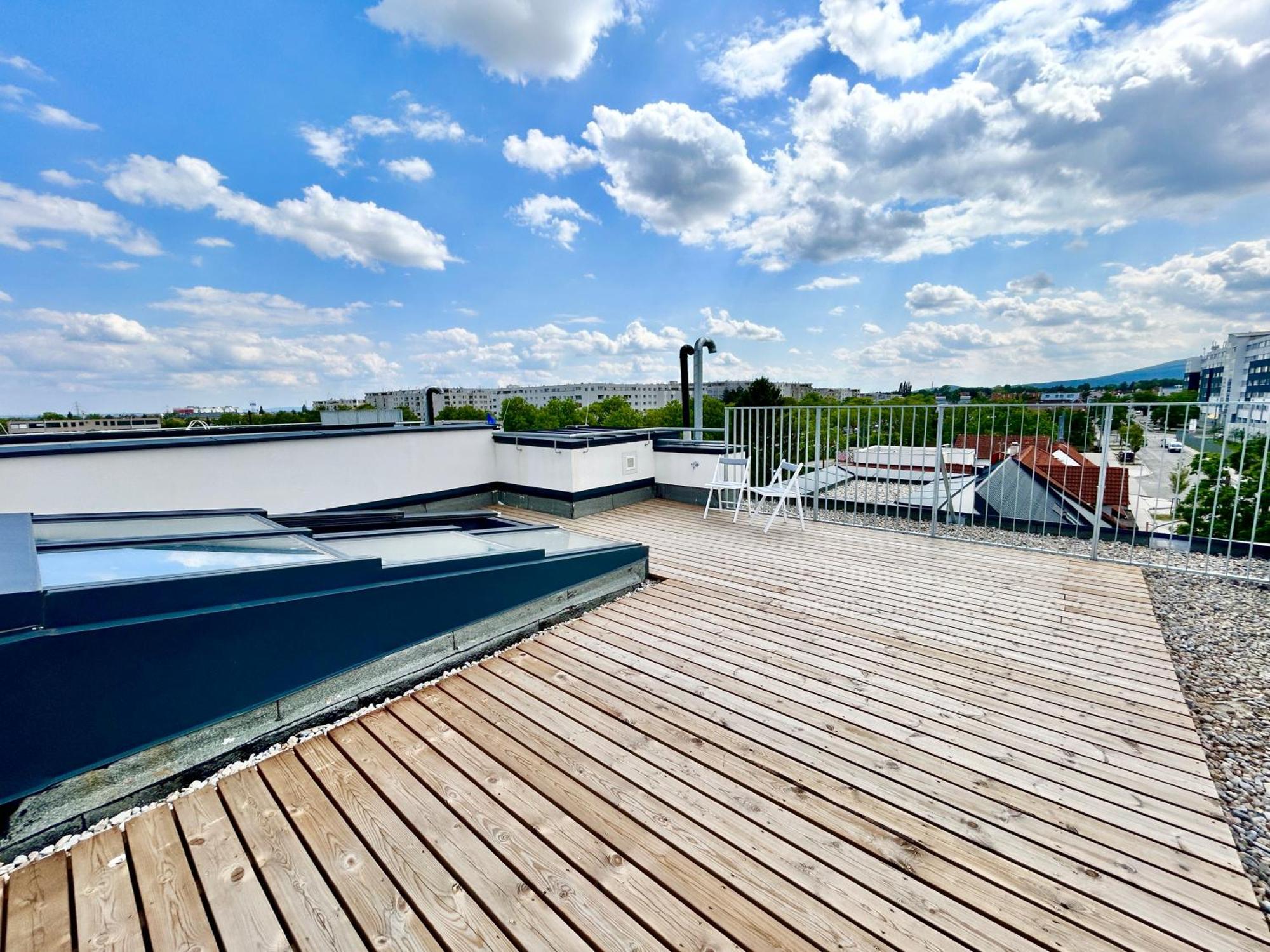 Modern Apartment With Balcony & Free Parking - Nearby Metro Wien Eksteriør billede